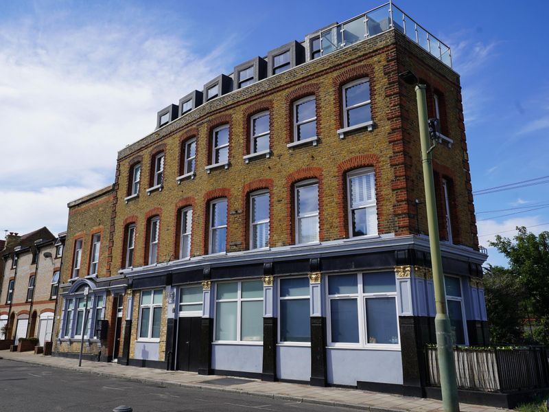 10 July 2022 external, well after compln. of conversion to flats. (Pub, External). Published on 11-07-2022