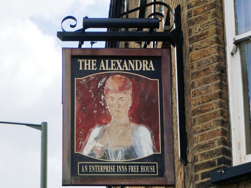 Photo taken 15 Aug 2015, external pub sign.. (Sign). Published on 03-12-2023 
