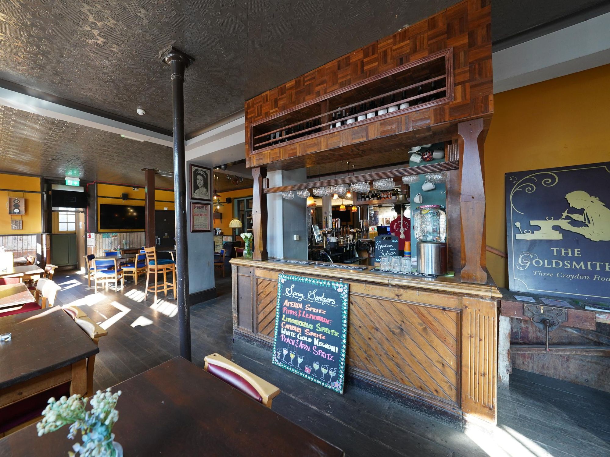 Photo taken 16 May 2025, interior.. (Bar). Published on 17-05-2025