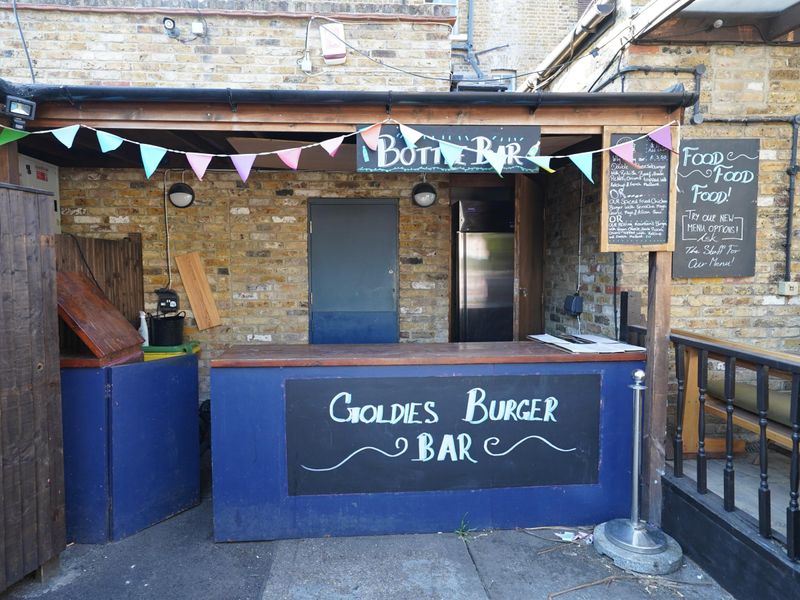 Photo taken 16 May 2025, burger bar.. (Garden). Published on 17-05-2025 