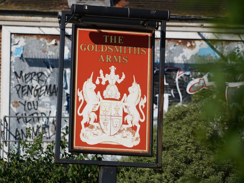 Photo taken 16 May 2025, pub sign.. (Sign). Published on 17-05-2025 