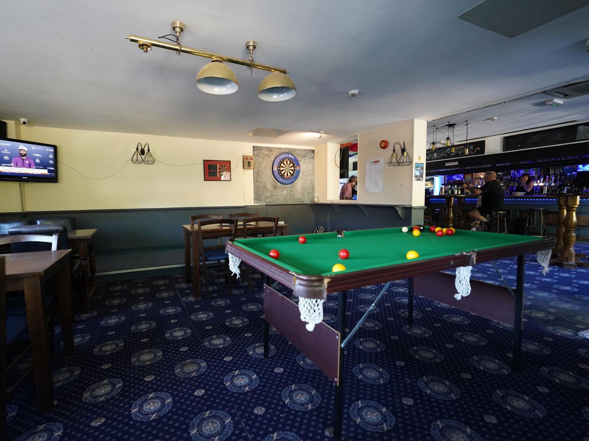 Date taken 13 May 2025 2018, cue ball.. (Bar). Published on 14-05-2025
