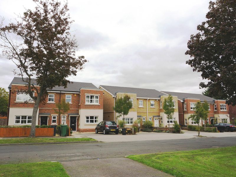 Houses on pub's site. Photo taken 10 Sept 2015. (Pub, External). Published on 05-02-2023