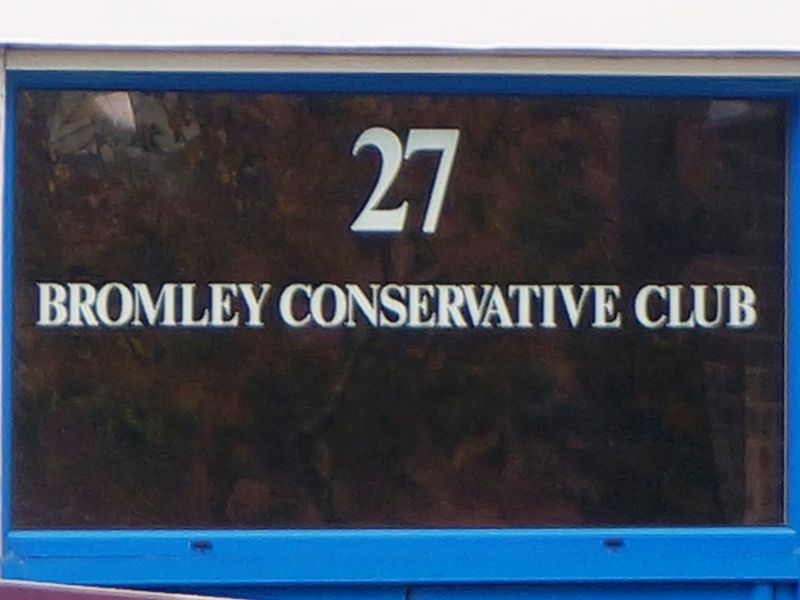 Photo taken 18 Oct 2016 window sign.. (Sign). Published on 19-10-2016 