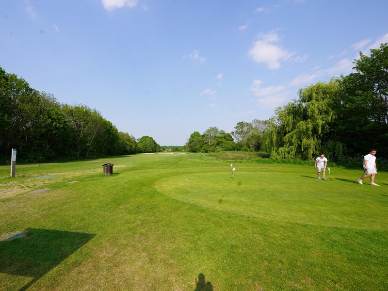 Photo taken 2 May 2025, golf course.. (Garden). Published on 02-05-2025