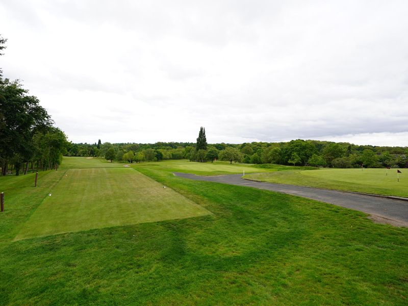 Photo taken 6 May 2025, golf course.. (Garden). Published on 07-05-2025 