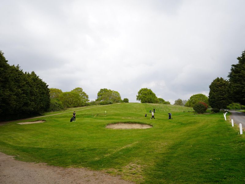 Photo taken photo taken 21 Apr 2025, golf course.. (Garden). Published on 22-04-2025 