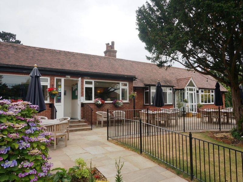 patio garden. (Pub, Garden). Published on 21-07-2018 