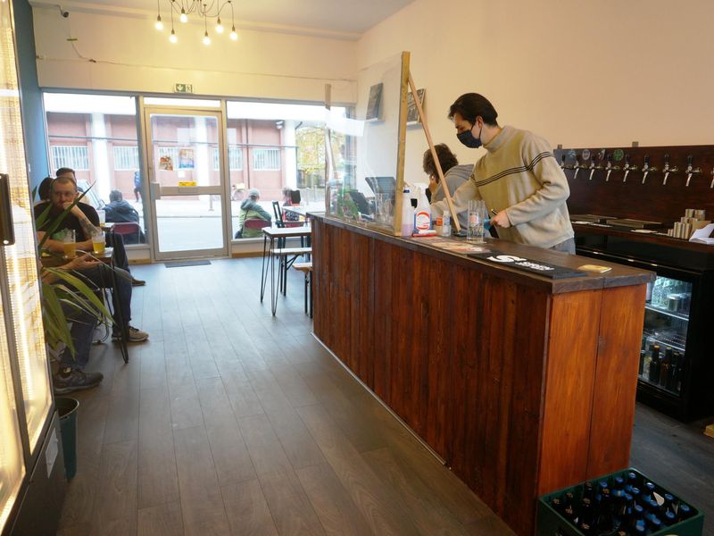 (Pub, Bar). Published on 23-05-2021 