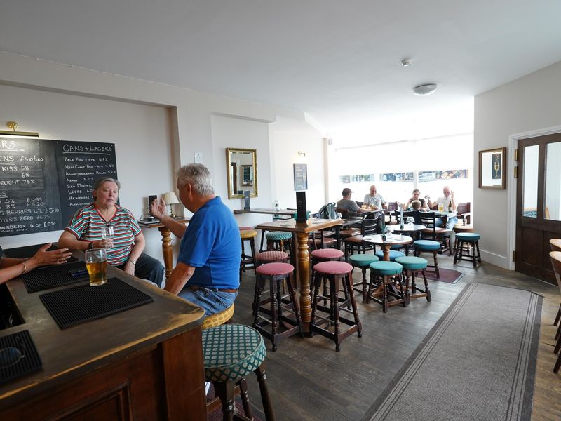 Photo taken 26 Aug 2026, lounge. (Bar). Published on 27-08-2026