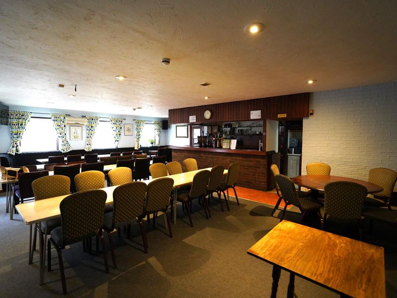   bro-15155 Blundell's, Biggin Hill, function room & bar.. (Bar). Published on 12-02-2025