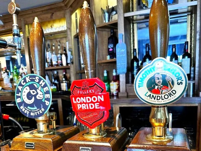(Pub, Bar). Published on 23-09-2023 