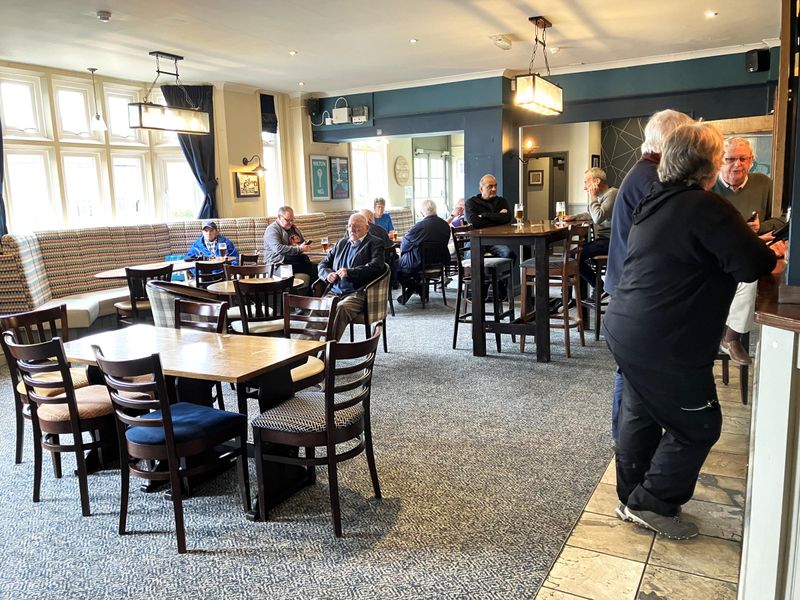 (Pub, Bar). Published on 10-05-2024