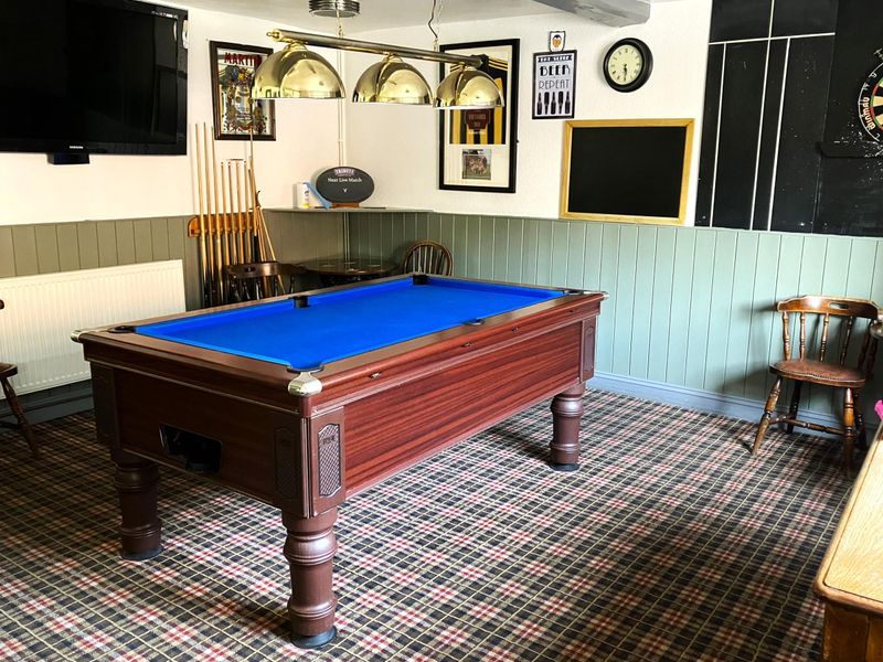 (Pub, Bar). Published on 25-08-2023 