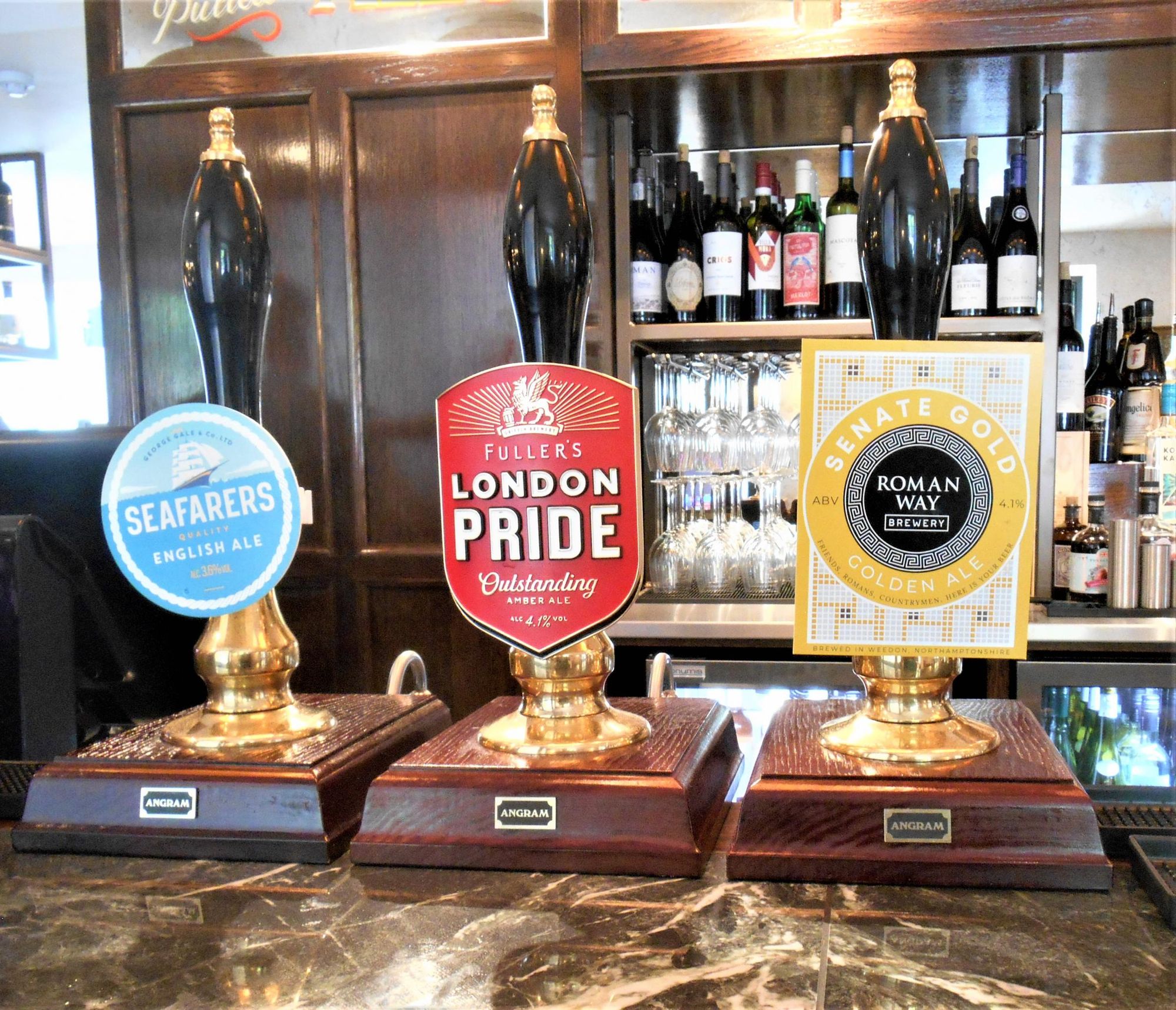 (Pub, Bar). Published on 28-05-2022