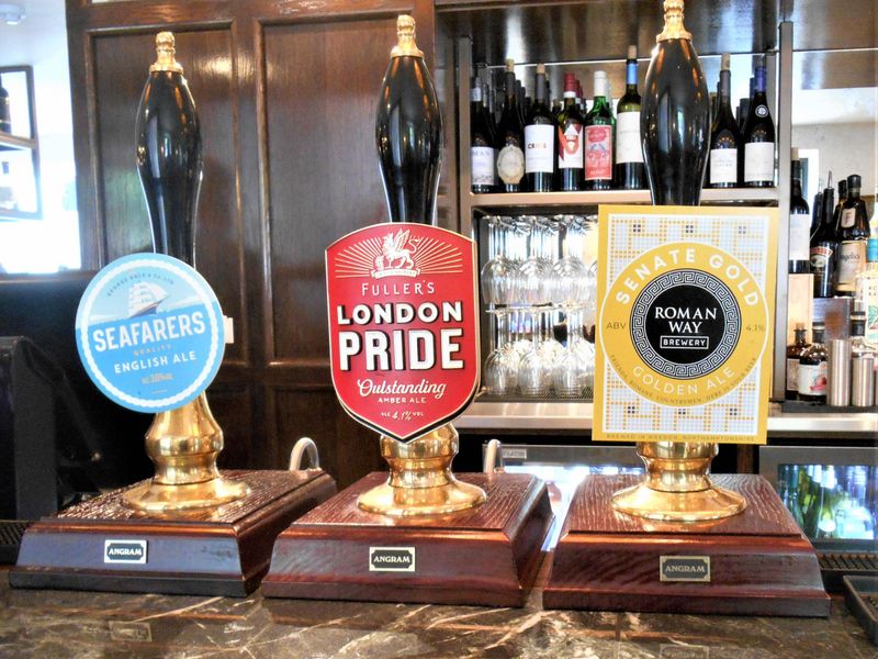 (Pub, Bar). Published on 28-05-2022 