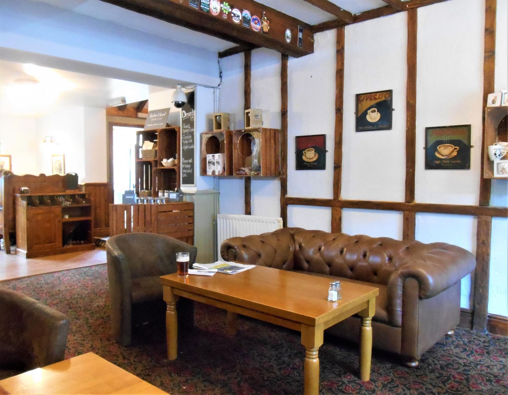 (Pub, Bar). Published on 28-05-2022