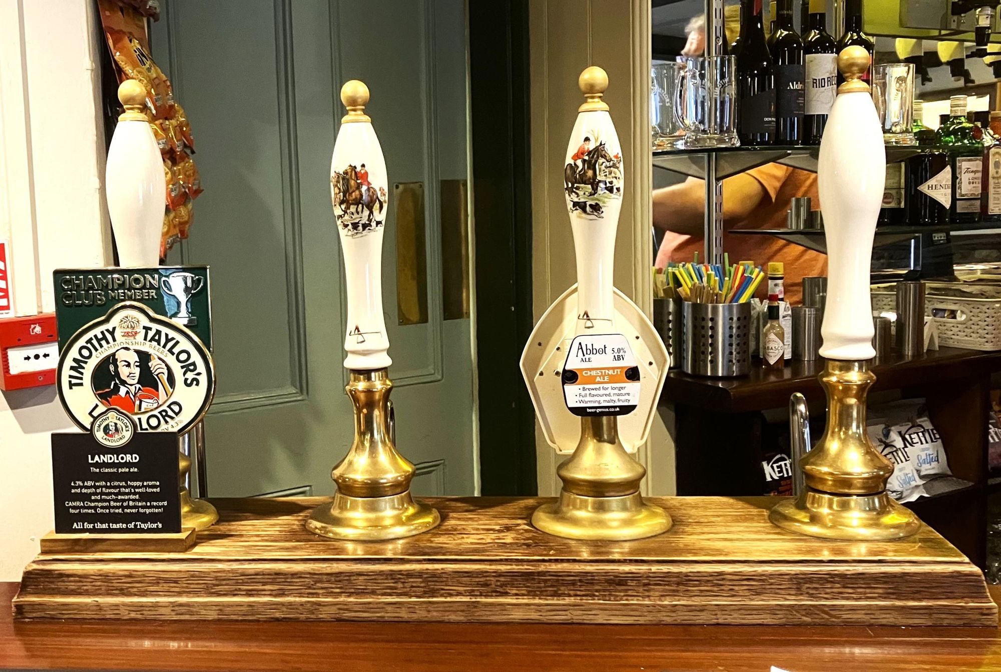 (Pub, Bar). Published on 31-03-2023