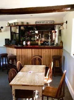 (Pub, Bar). Published on 18-08-2022