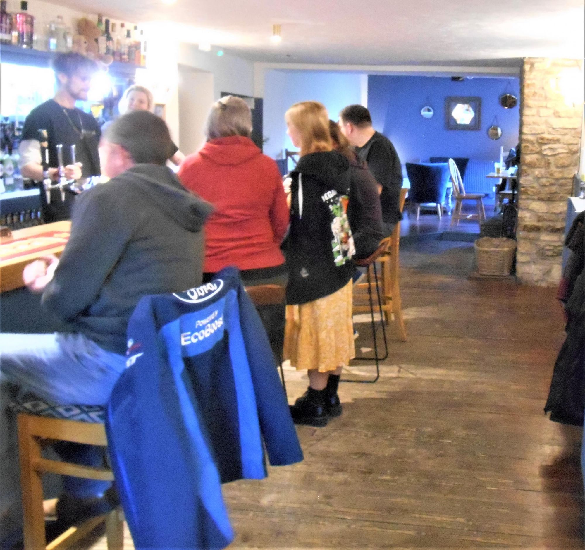 (Pub, Bar). Published on 10-04-2022