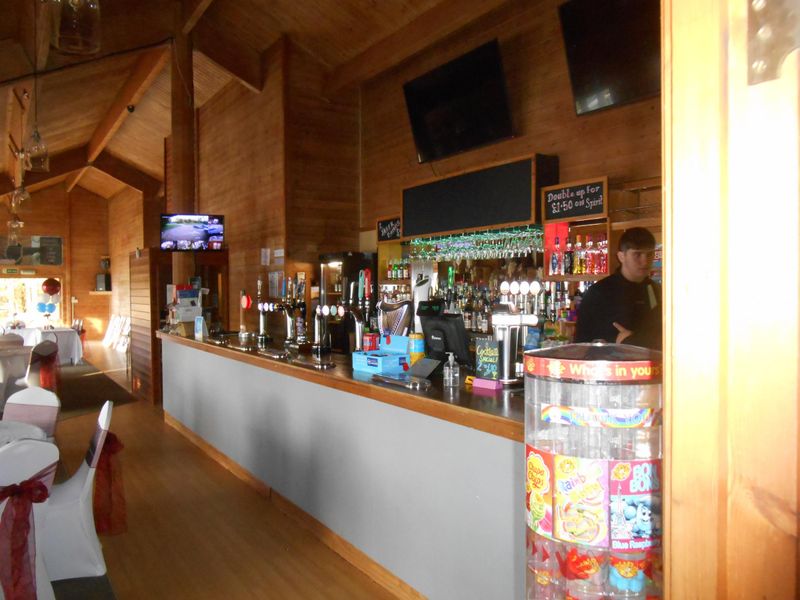 (Pub, Bar). Published on 31-10-2021