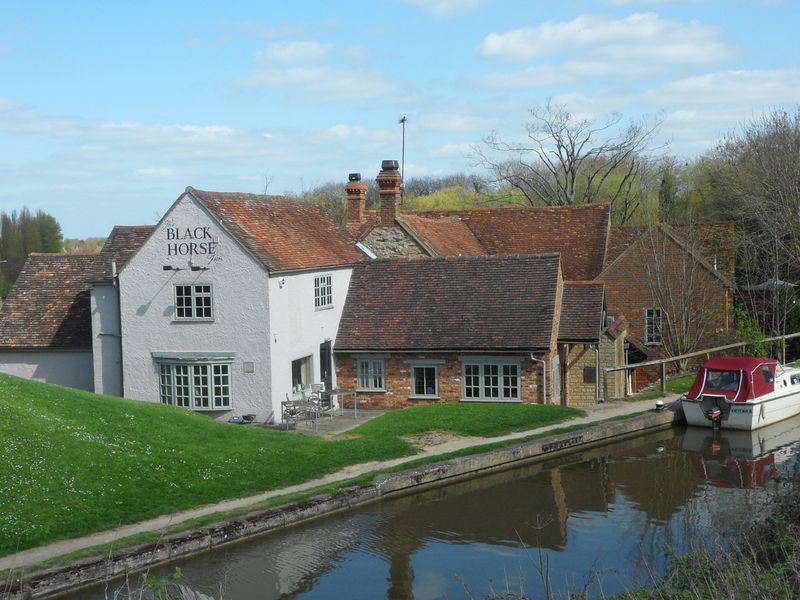 The Black Horse, Great Linford. (Pub, External). Published on 27-05-2014