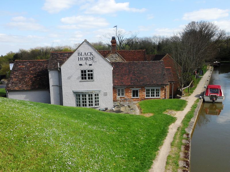 The Black Horse, Great Linford. (Pub, External). Published on 27-05-2014