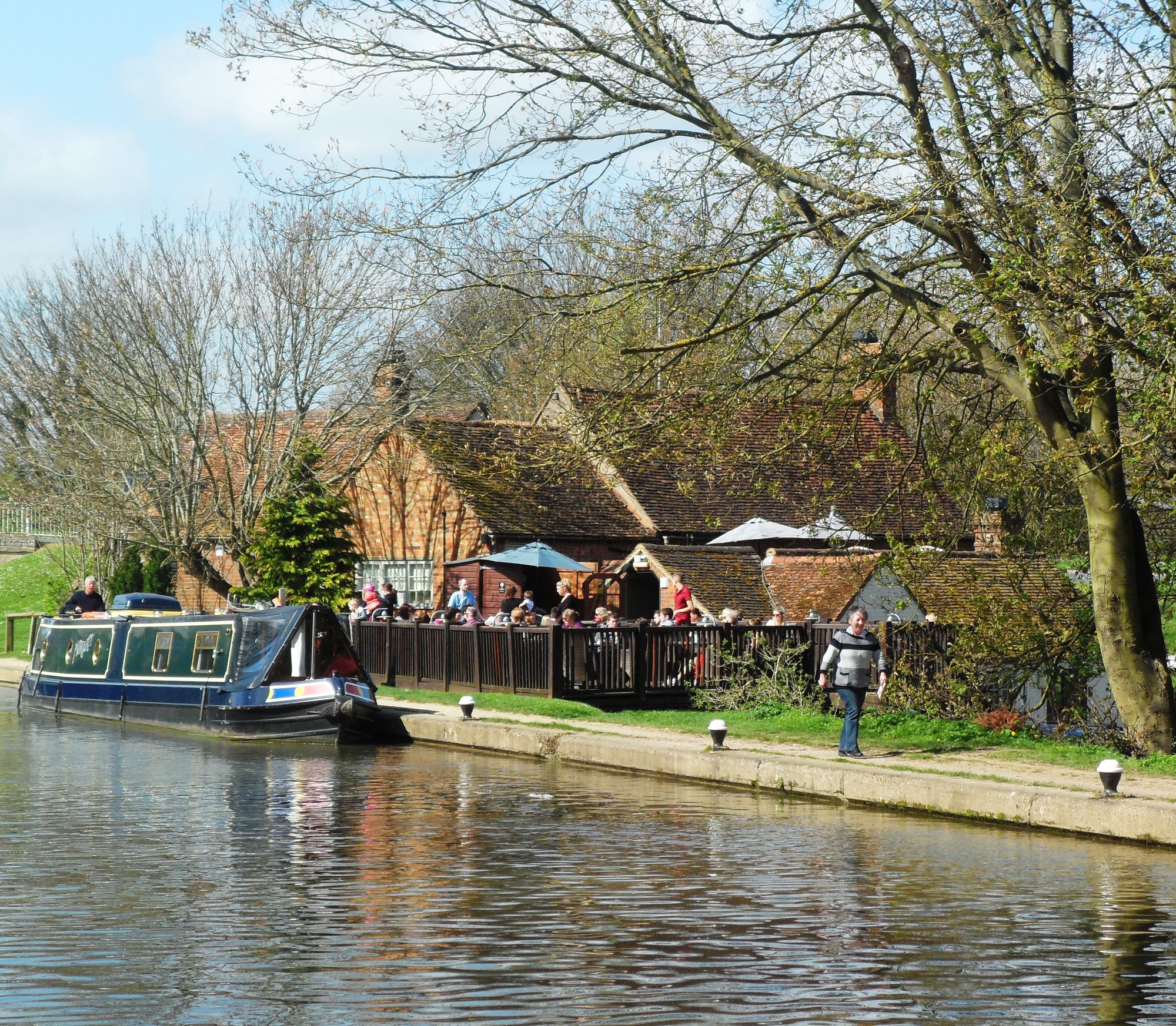 The Black Horse, Great Linford. (Pub, External). Published on 27-05-2014