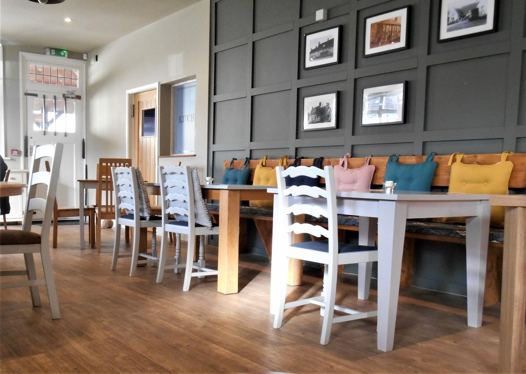 (Pub, Bar). Published on 07-11-2021