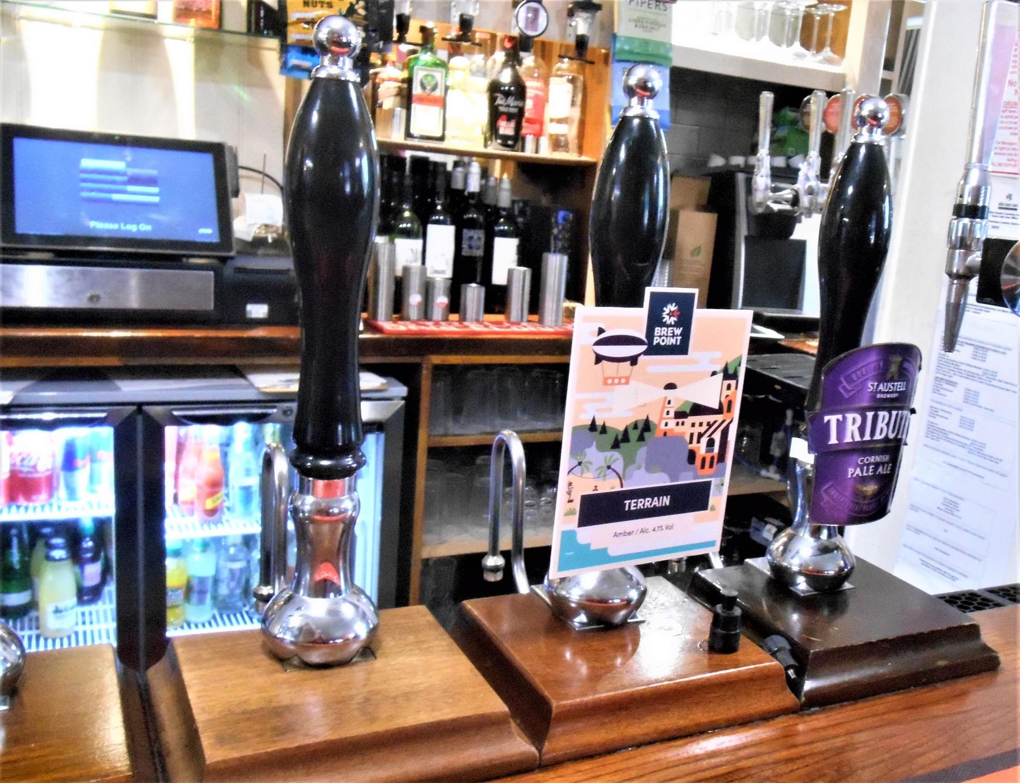 (Pub, Bar). Published on 18-03-2022