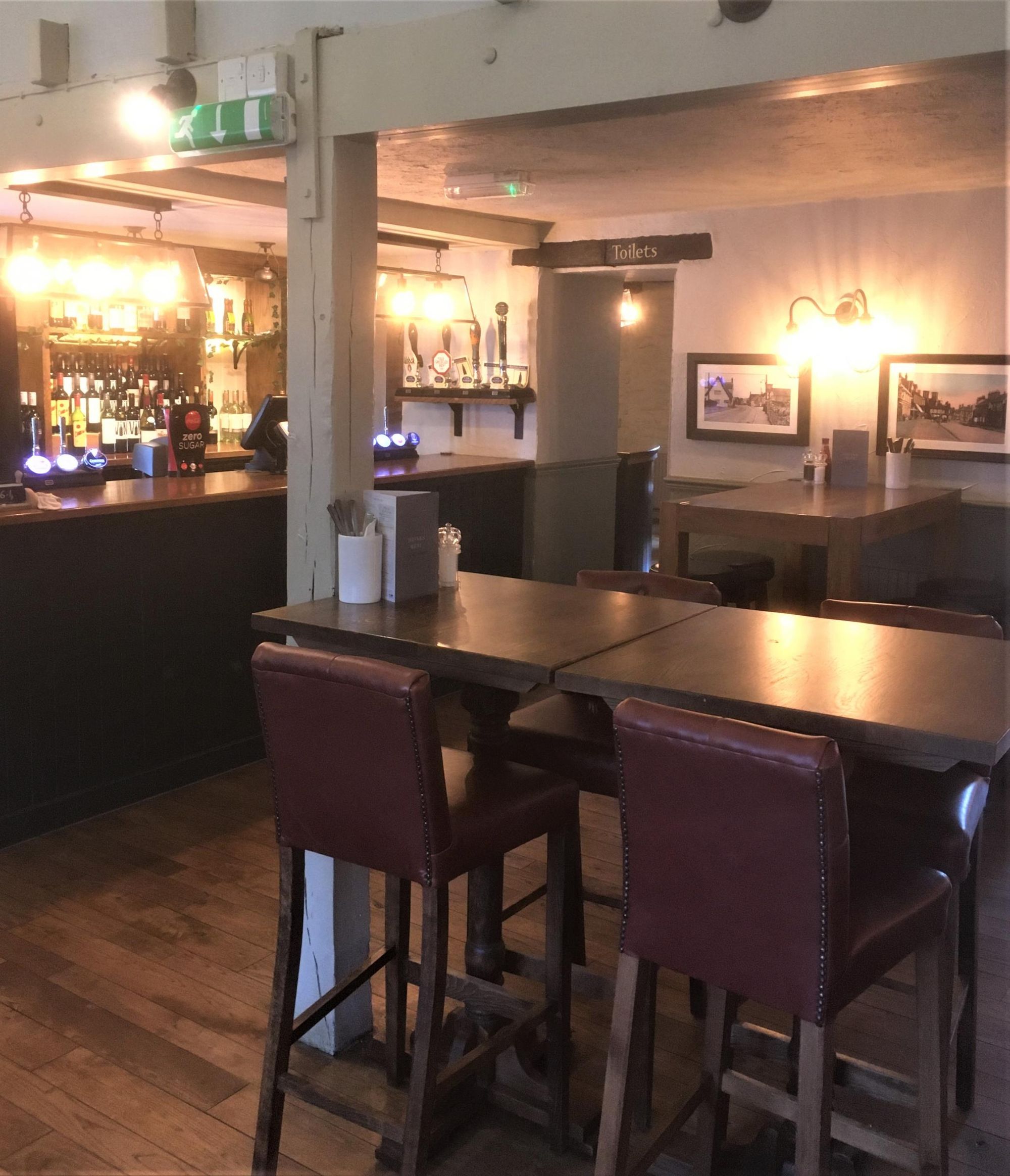 (Pub, Bar). Published on 17-02-2022