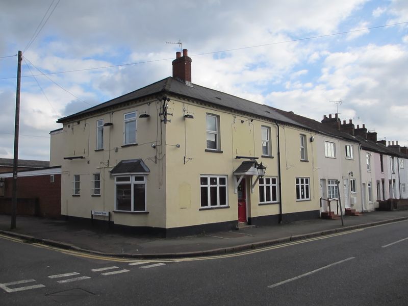 The Foundry Arms, Fenny Stratford. (Pub, External). Published on 12-06-2014