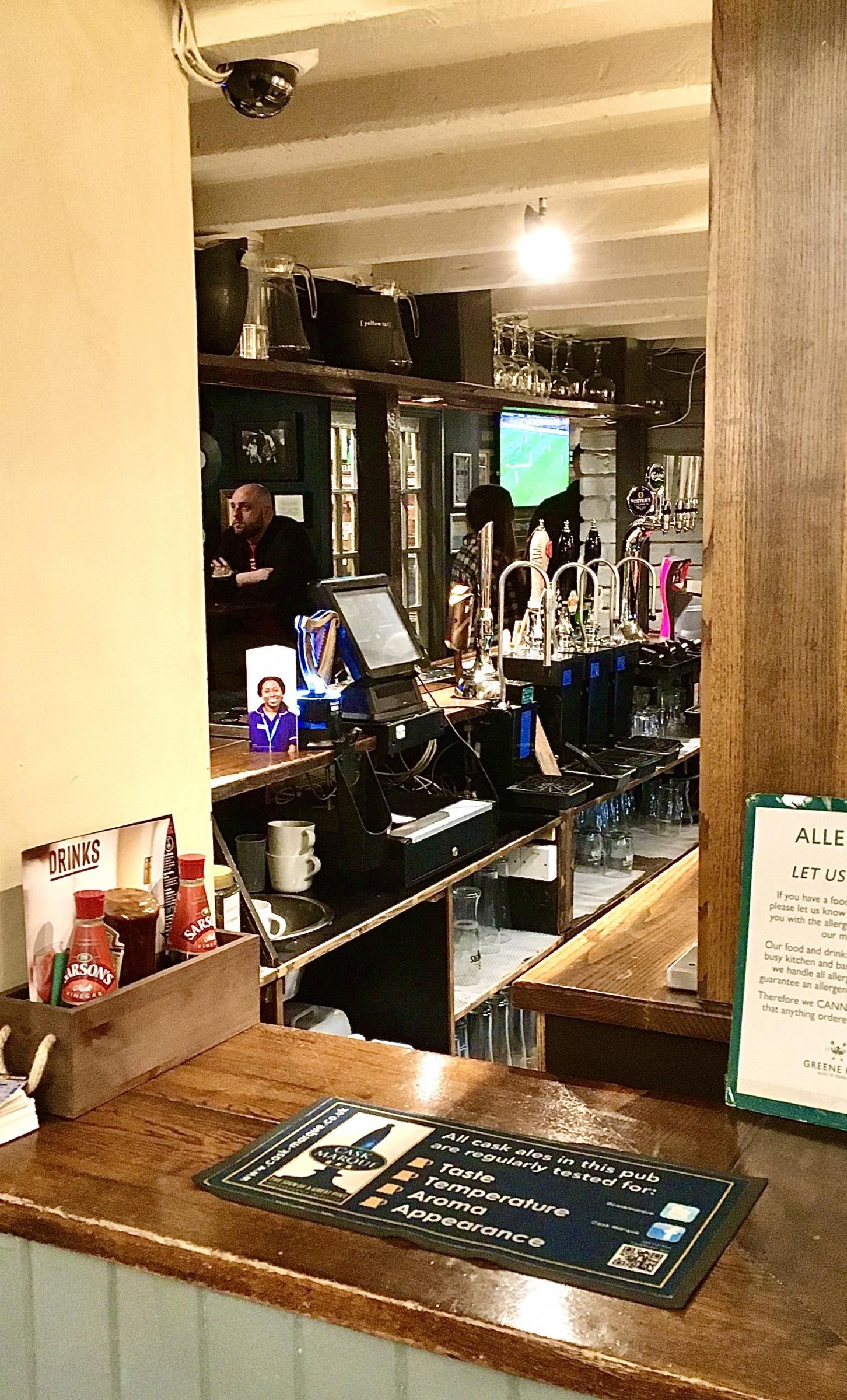 (Pub, Bar). Published on 27-03-2022