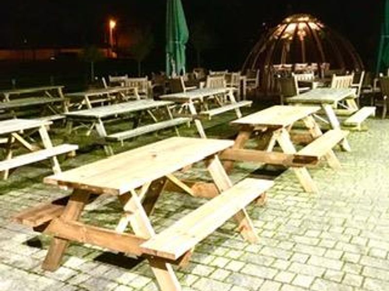 (Pub, External, Garden). Published on 26-02-2022