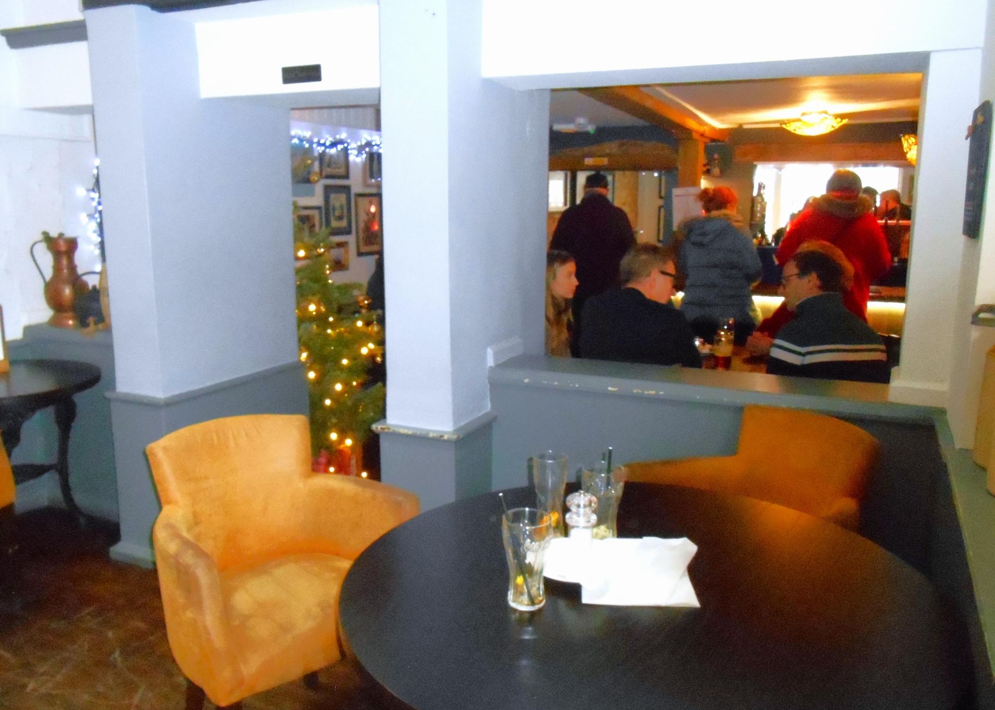 The Crown, Stony Stratford. (Pub, Bar). Published on 28-12-2022