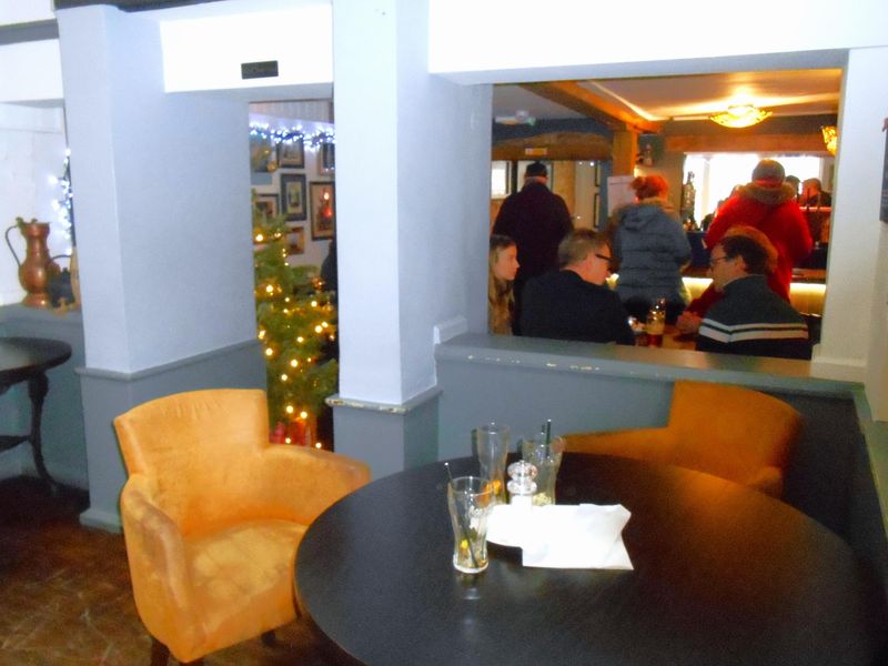 The Crown, Stony Stratford. (Pub, Bar). Published on 28-12-2022