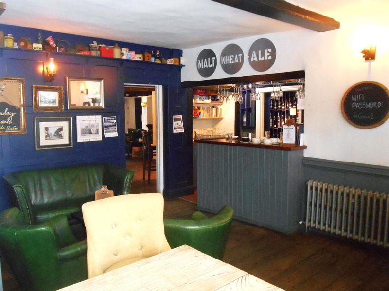 The Crown, Stony Stratford. (Pub, Bar). Published on 28-12-2022