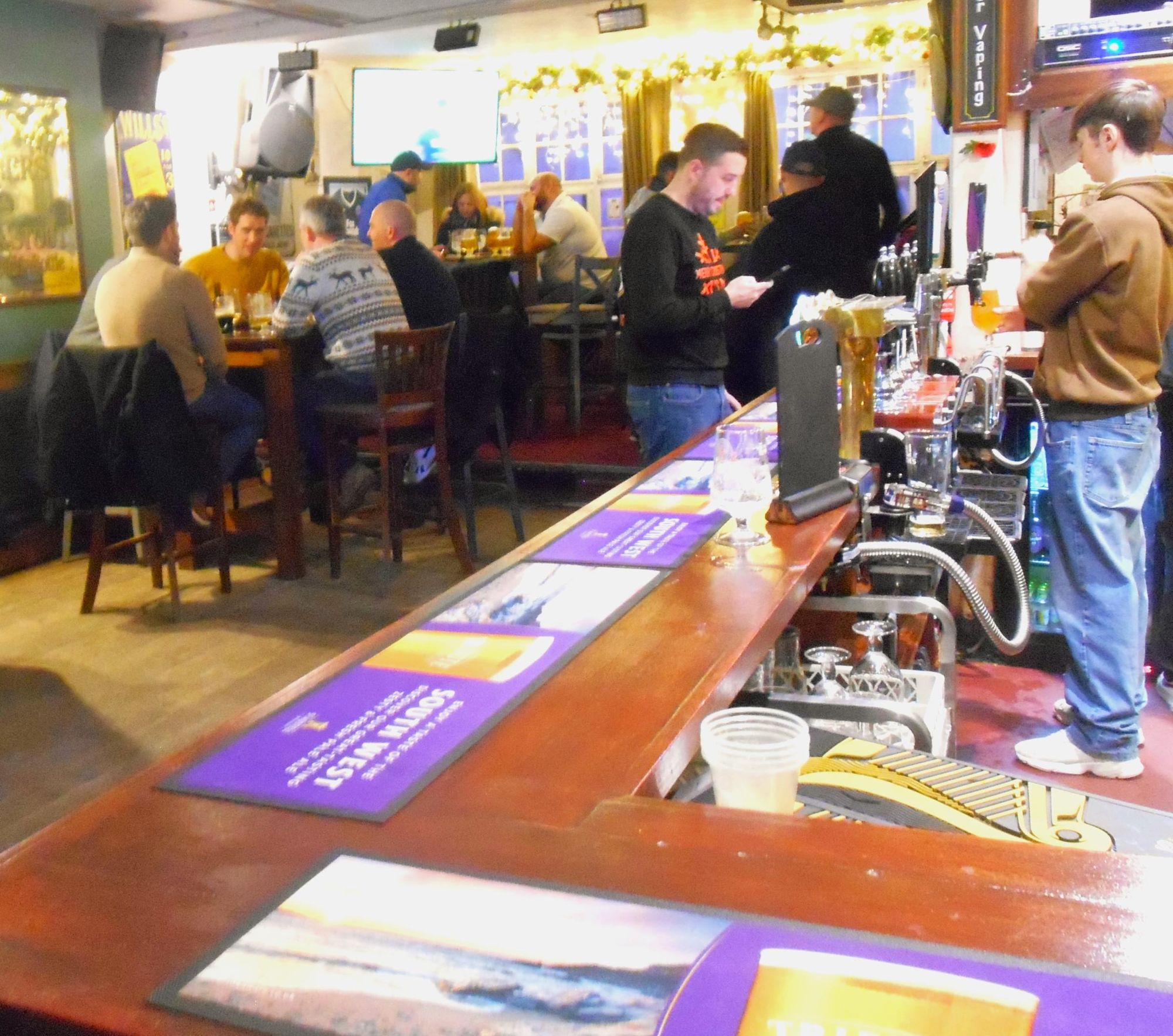 (Pub, Bar). Published on 30-12-2022