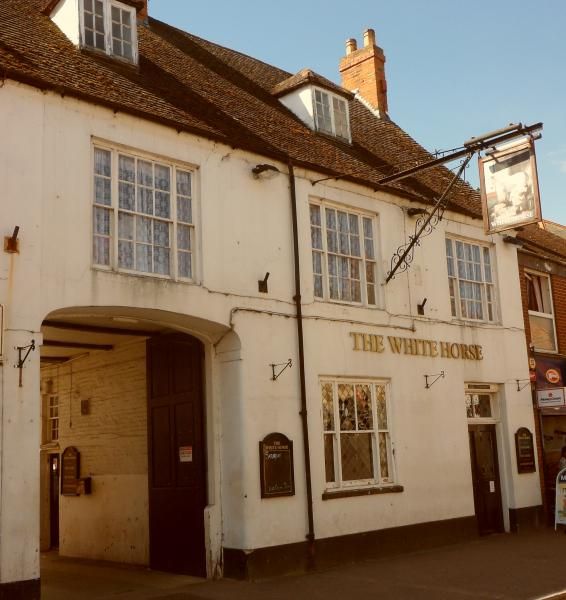 White Horse, Stony Stratford. (Pub, External, Key). Published on 23-02-2015