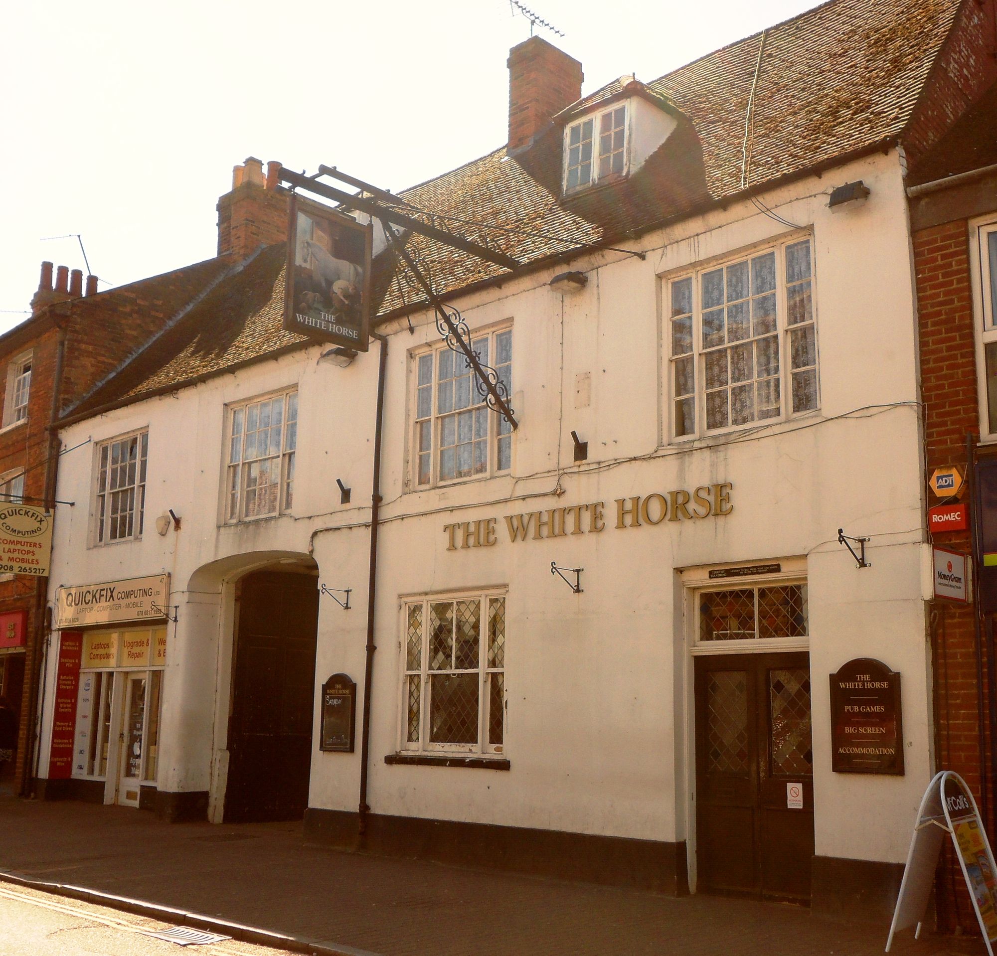 The White Horse, Stony Stratford. (Pub, External, Key). Published on 18-04-2014