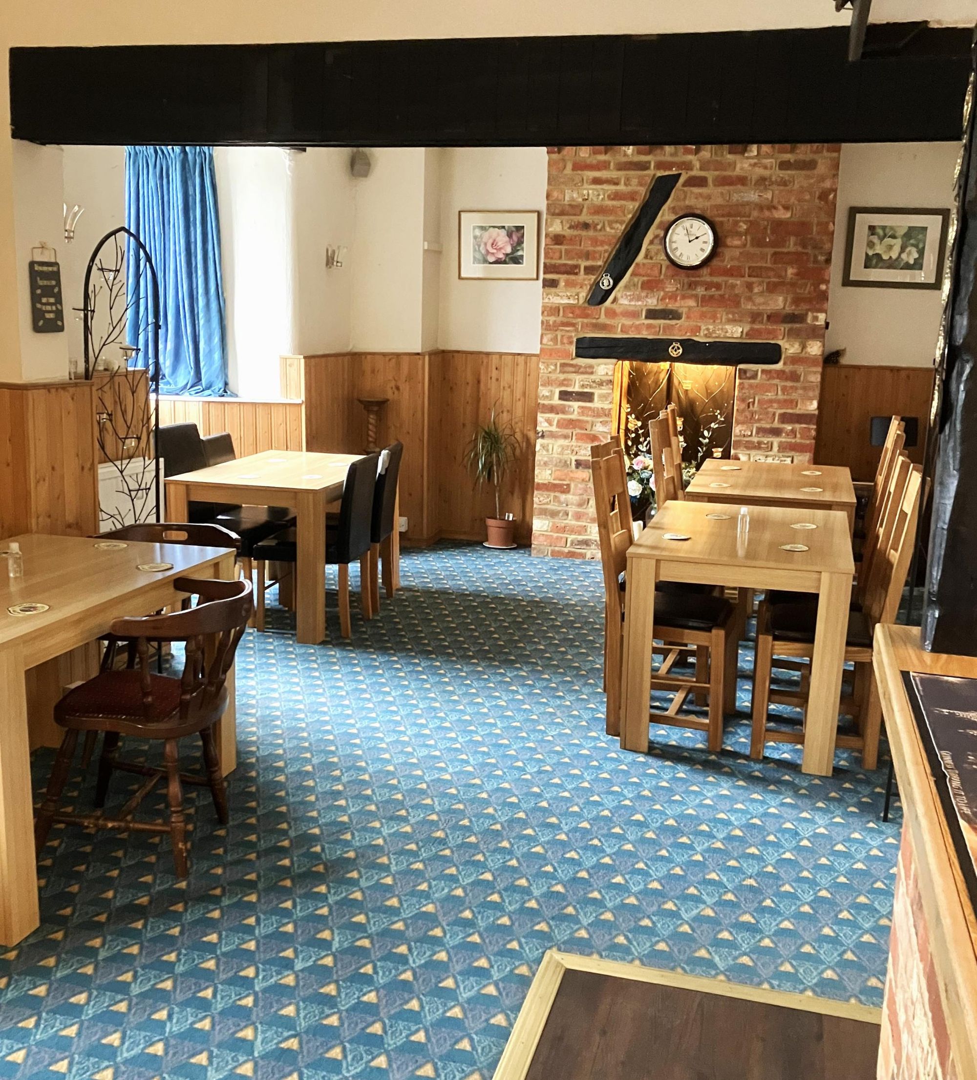 (Pub, Bar). Published on 28-01-2023
