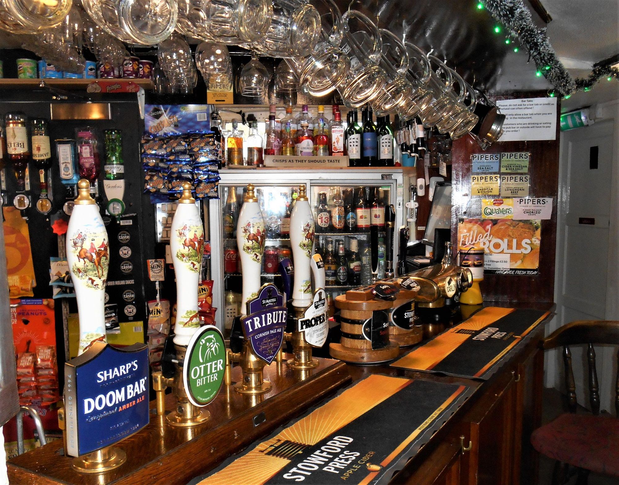 (Pub, Bar). Published on 13-02-2022