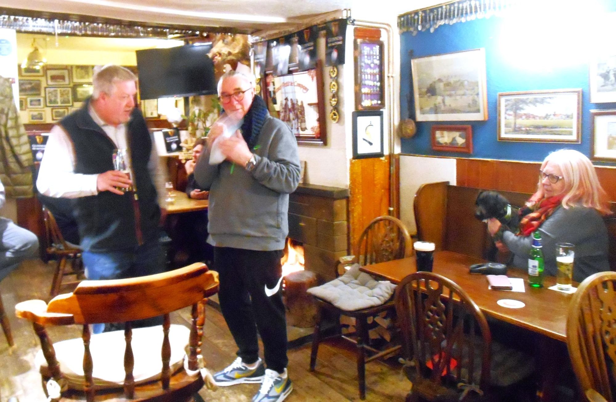 (Pub, Bar, Customers). Published on 14-02-2023