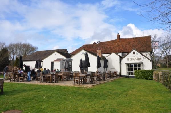 Old Swan, Woughton on the Green. (Pub, External). Published on 22-02-2015