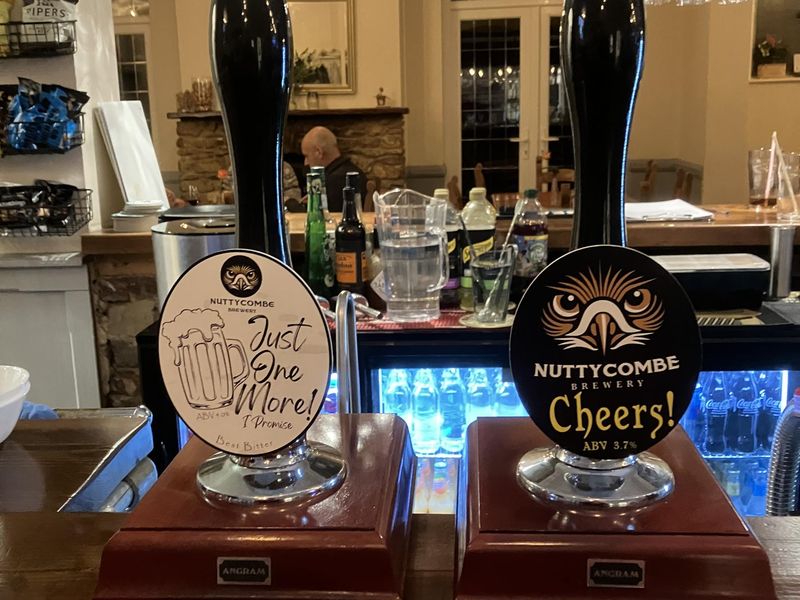 (Pub, Bar). Published on 12-02-2023
