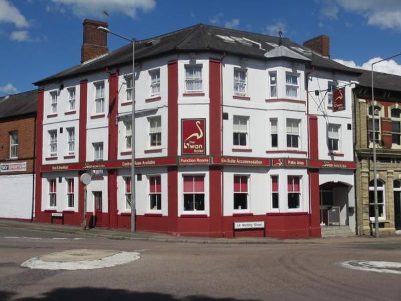 Swan Hotel, Fenny Stratford. (Pub, External). Published on 22-02-2015