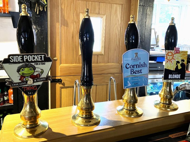 Handpumps. (Pub, Bar). Published on 04-08-2026