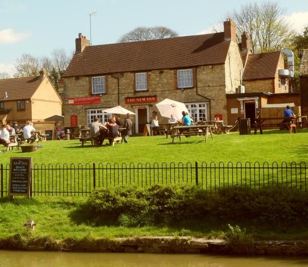 New Inn, New Bradwell. (Pub, External). Published on 23-02-2015