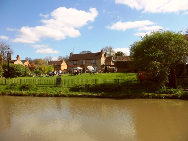 The New Inn, New Bradwell. (Pub, External). Published on 13-04-2014 