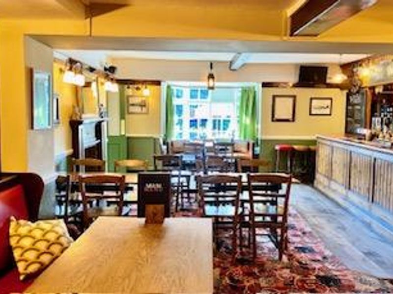 (Pub, Bar). Published on 08-09-2023 